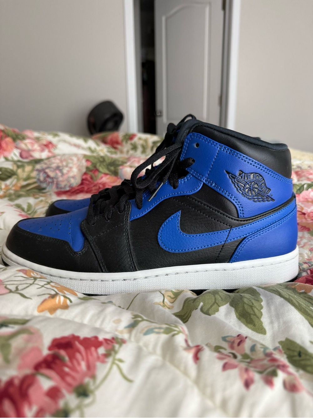 Nike Black and Royal Blue Mid-Top Sneakers